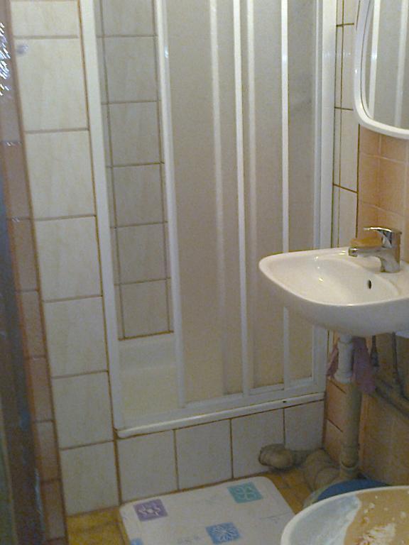 Maxim Pokoje Goscinne Iwonicz-Zdrój Esterno foto